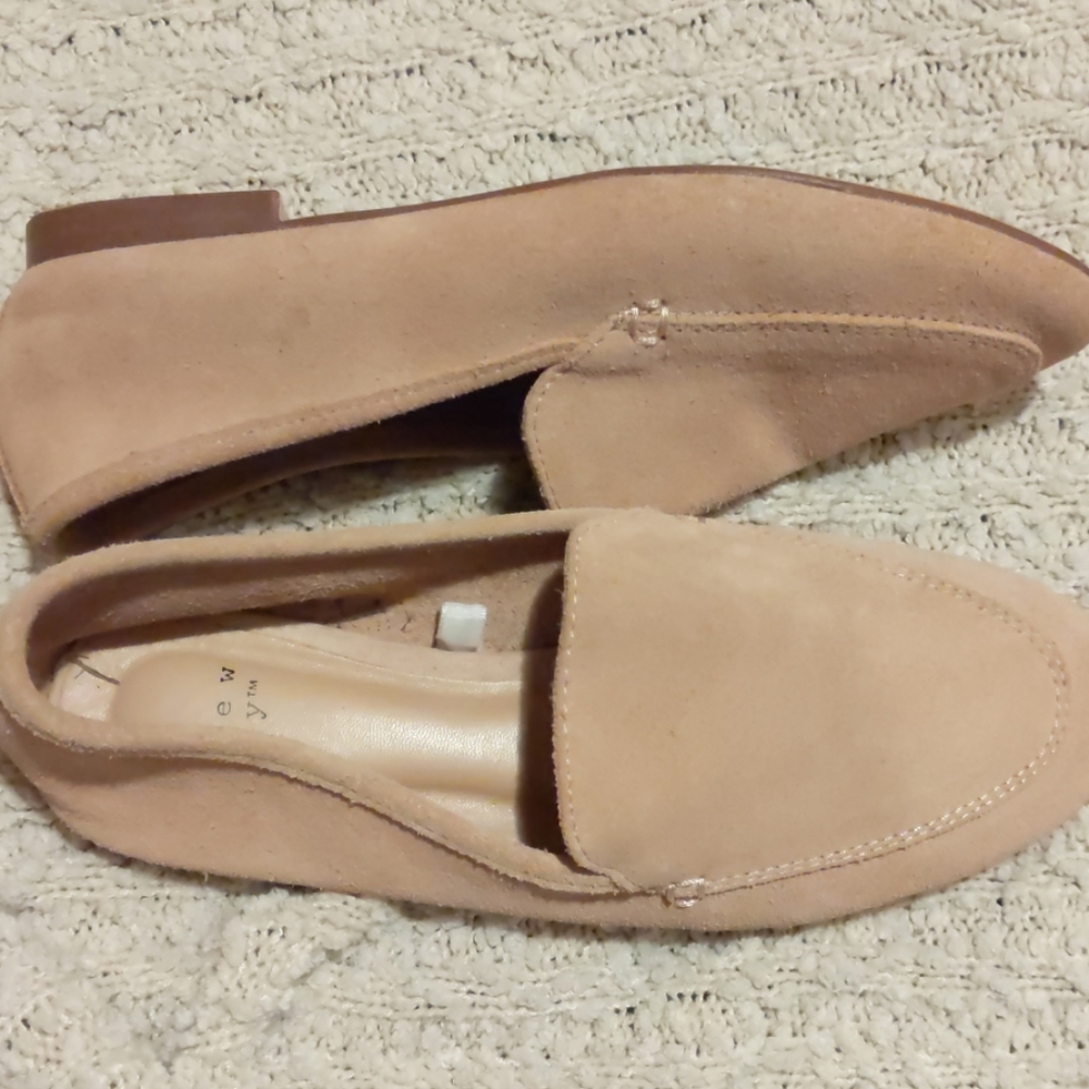 Shoes - Picture 2 of 3
